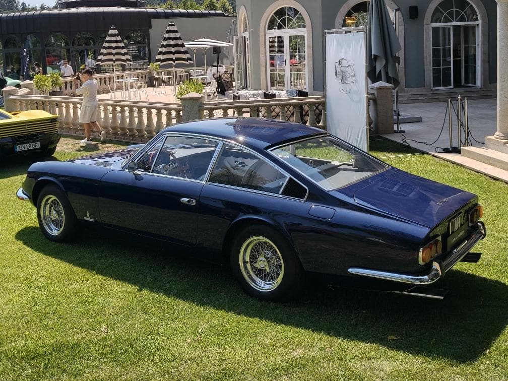 Ferrari 365 GT 2+2