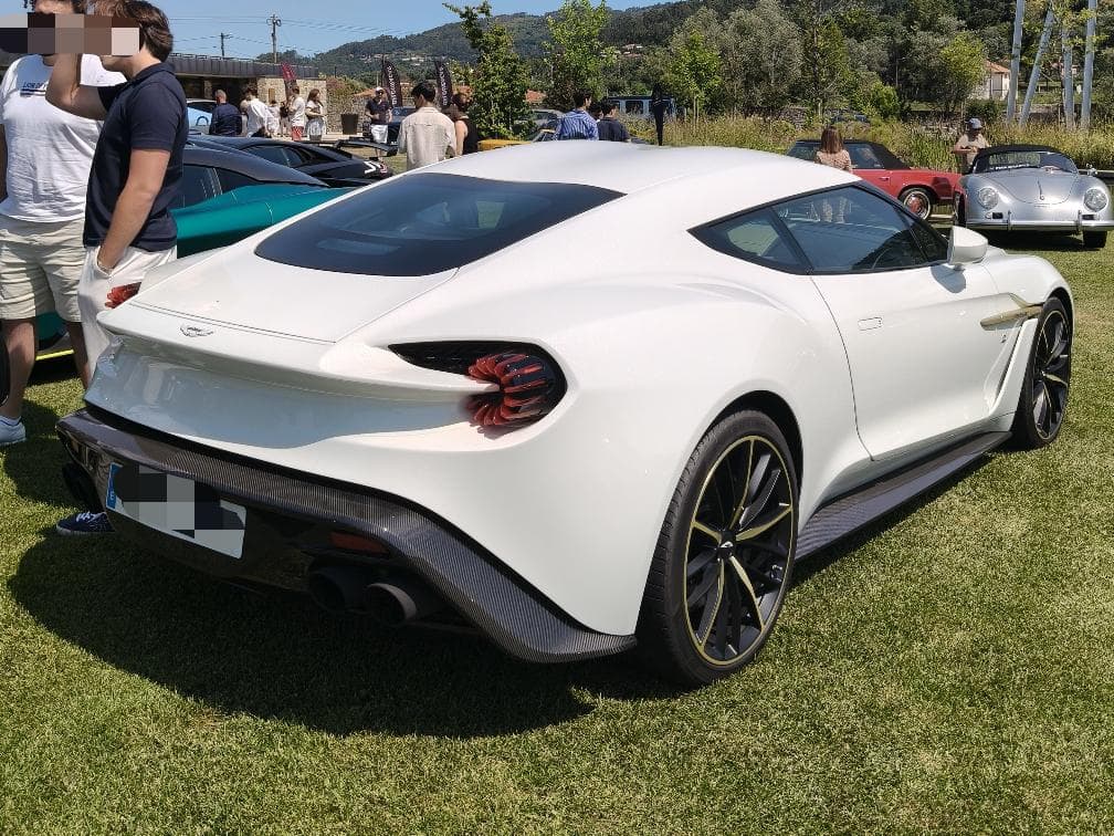 Aston Martin Vanquish Zagato Coupe