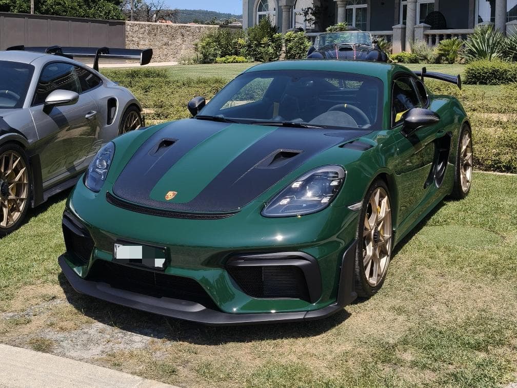 Porsche 718 Cayman GT4 RS Weissach