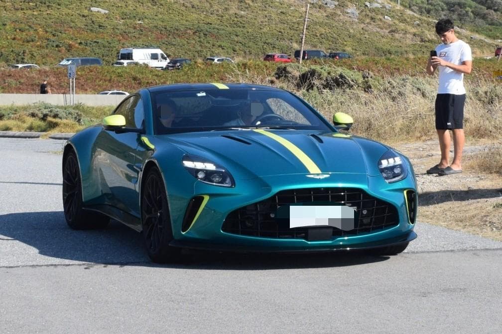 Aston Martin Vantage AMV24