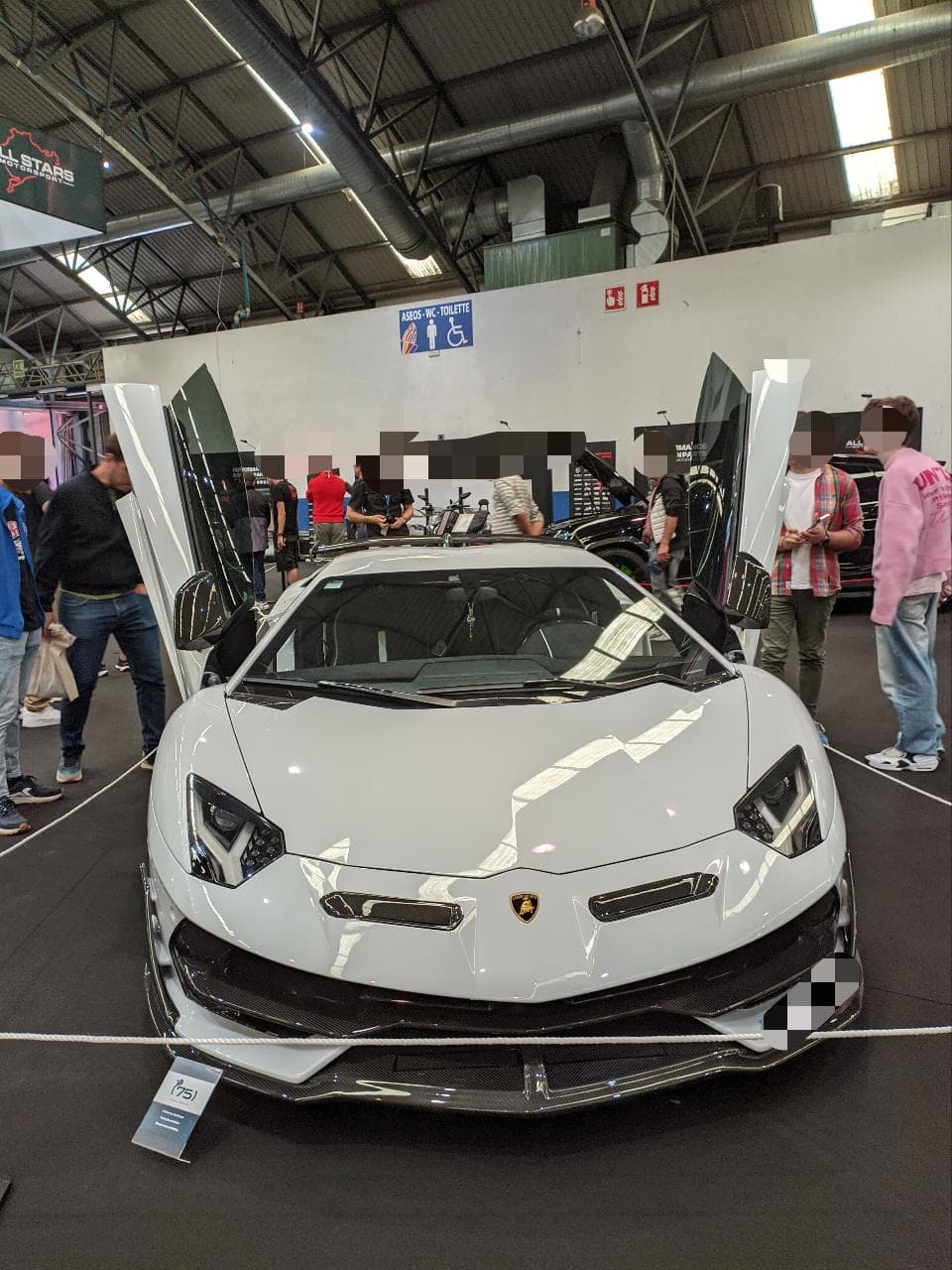 Lamborghini Aventador