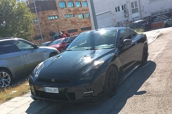 Nissan GT-R
