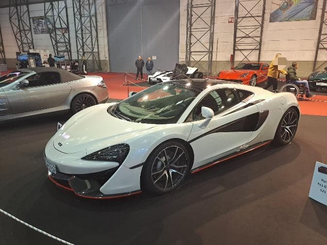 McLaren 570S