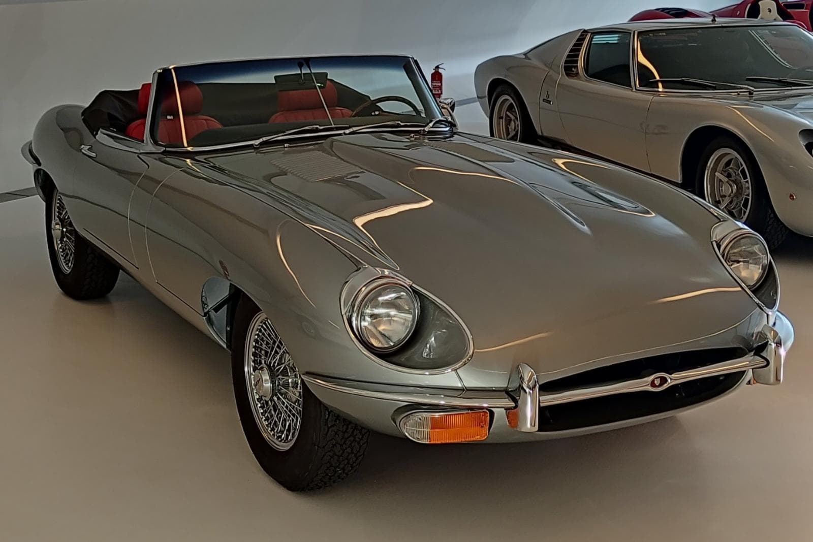 Jaguar E-Type Series 2 Roadster