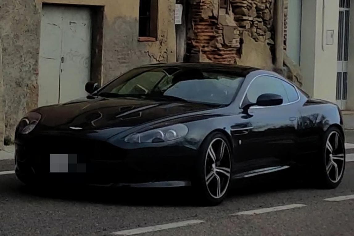 Aston Martin DB9