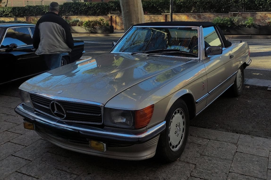 Mercedes 300 SL R107
