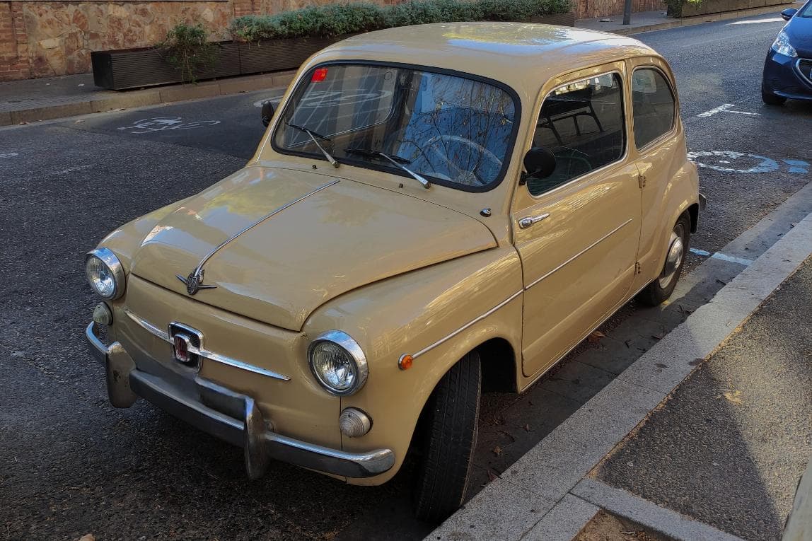SEAT 600 D