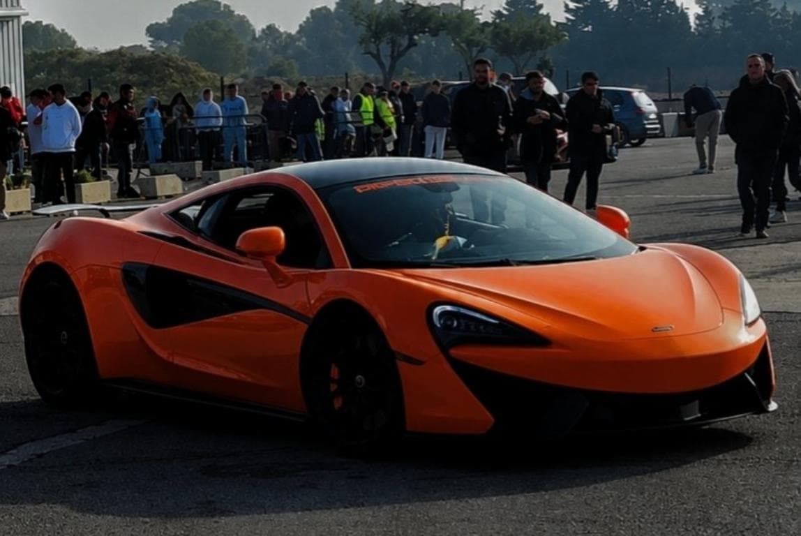 McLaren 570S