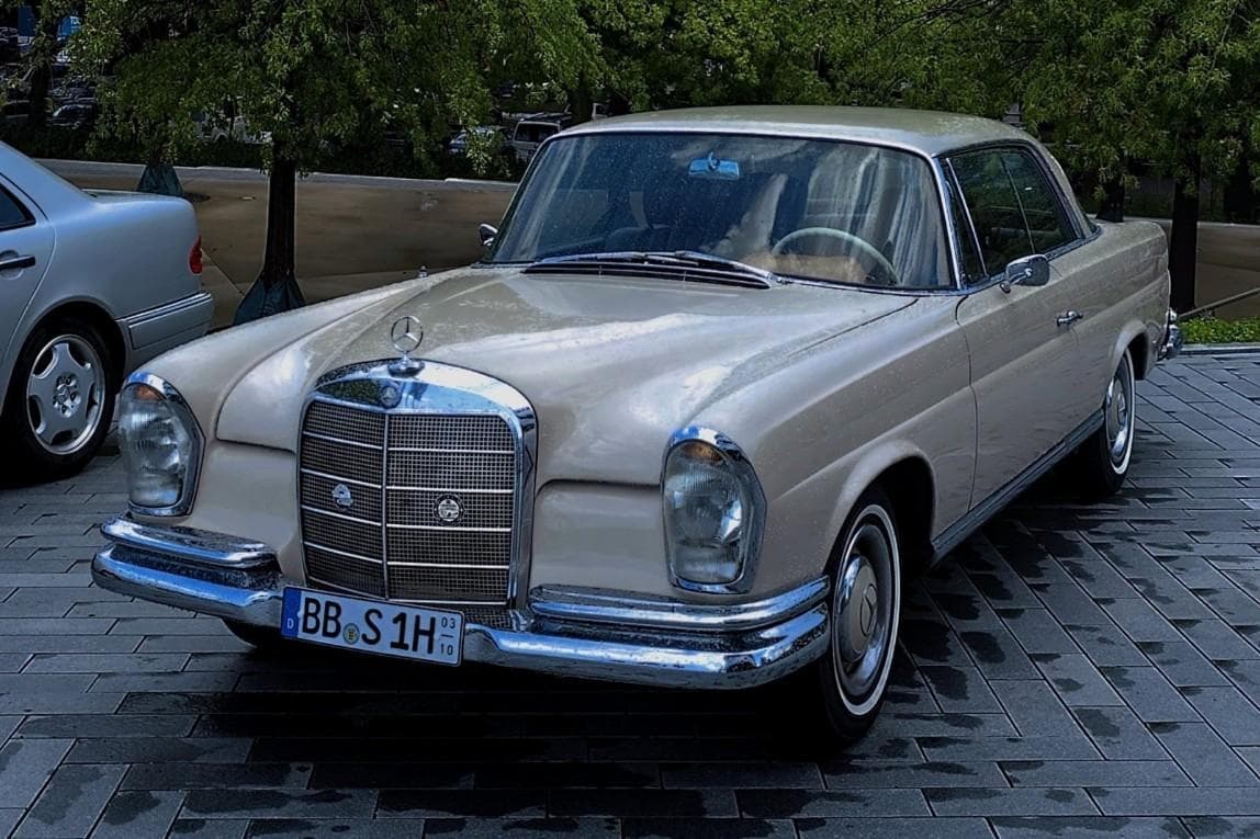 Mercedes 250 SE W108