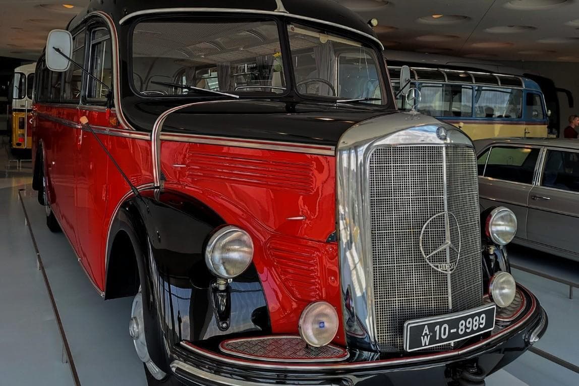 Mercedes O 3500 Allwetter-Reiseomnibus
