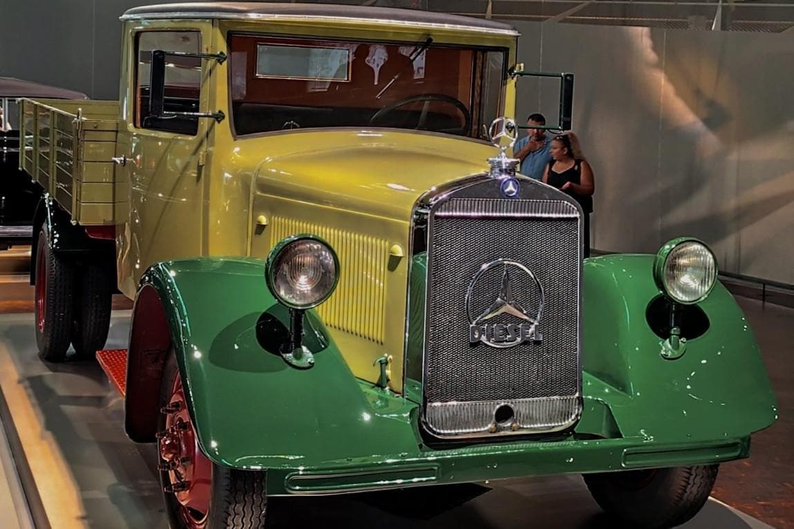 Mercedes Lo 2000 Pritschenwagen