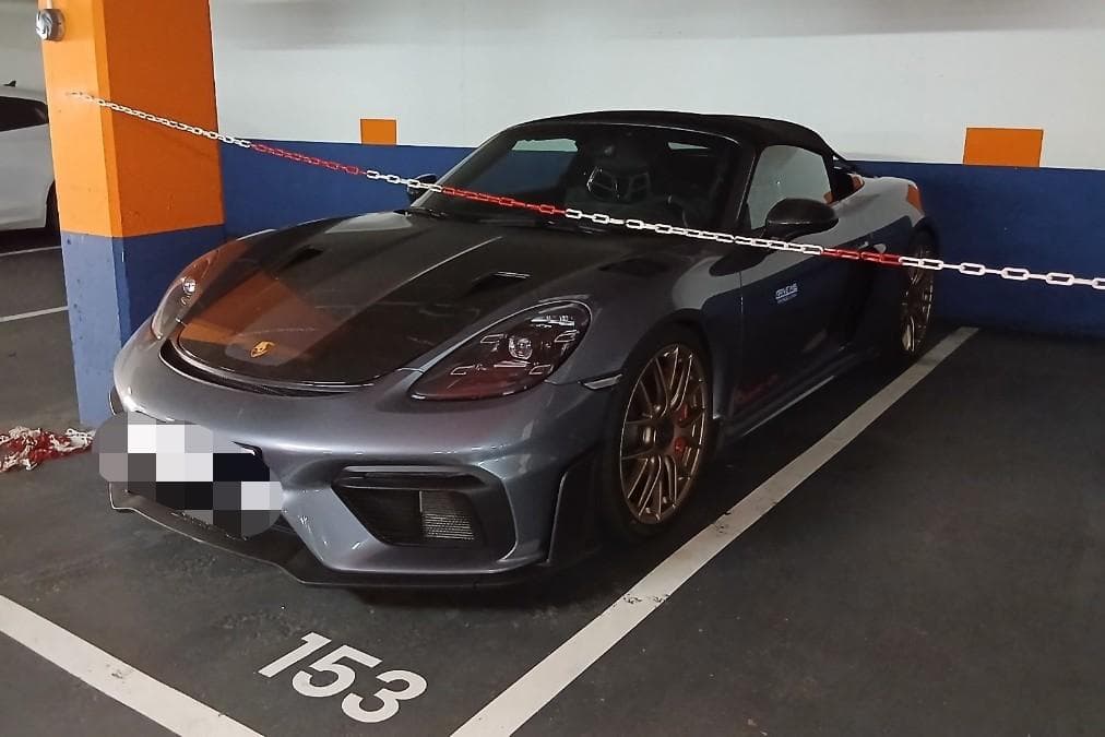 Porsche 911 GT4 RS
