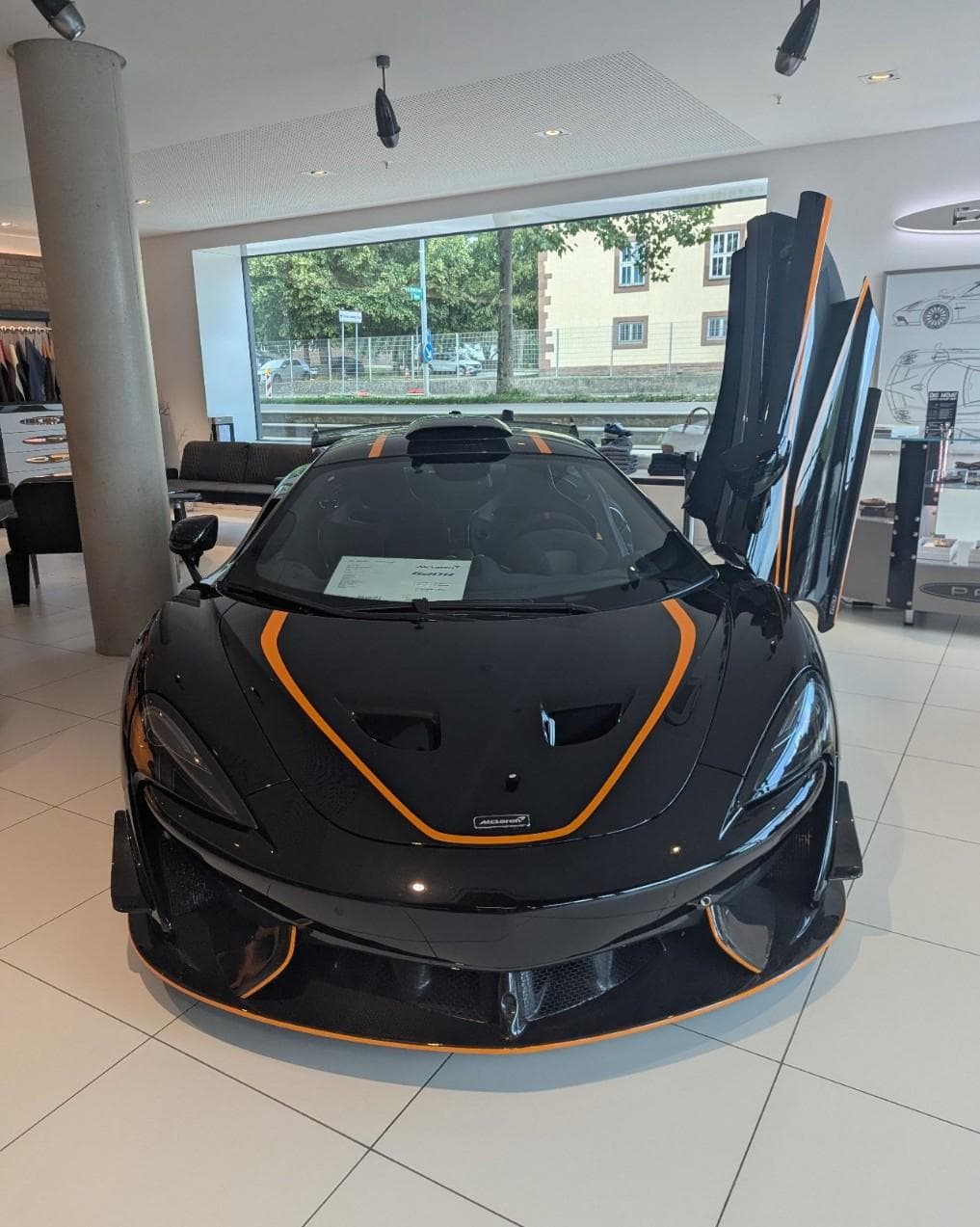 McLaren 620R