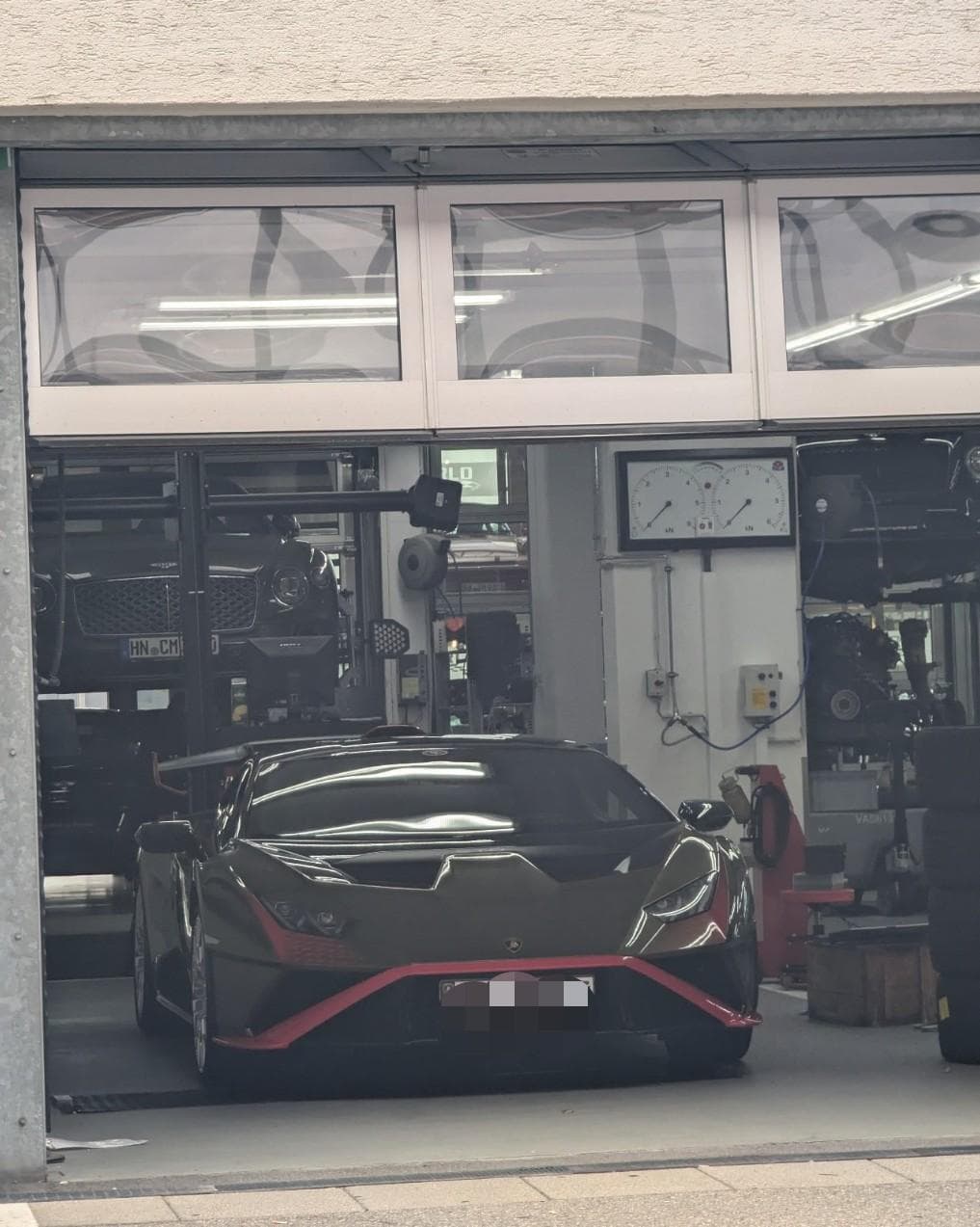Lamborghini Huracan STO
